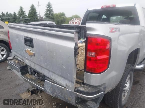 ✅ 2016 Chevrolet Silverado 2500HD LT • VIN: 1GC1KVE8XGF222868 • Lot: 43004596. Listed on IAAI with 93,976 mi. Free auction sales archive from the USA and detailed vehicle history report at DreamBid. Image 6.