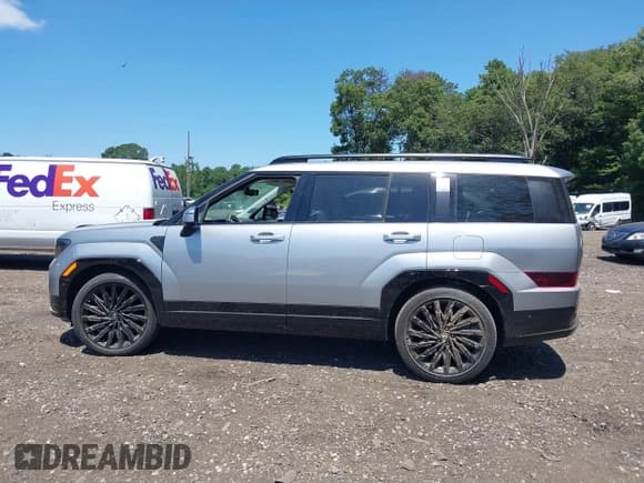 ✅ 2024 Hyundai Santa Fe Calligraphy • VIN: 5NMP5DGL5RH054141 • Lot: 42909352. Listed on IAAI with 27,151 mi. Free auction sales archive from the USA and detailed vehicle history report at DreamBid. Image 14.