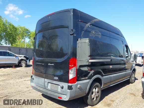✅ 2017 Ford Transit • VIN: 1FTYR2XM1HKB54679 • Лот: 43087256. Опубликован ранее на IAAI с пробегом 124 088 миль. Бесплатный доступ к архиву аукционных продаж из США и подробный отчёт об истории автомобиля на DreamBid. Изображение 4.