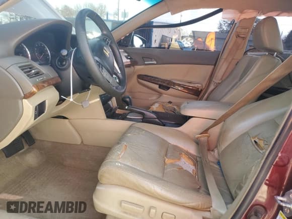 ✅ 2008 Honda Accord EX-L • VIN: 1HGCP26848A002956 • Лот: 93655495. Опубликован ранее на Copart с пробегом 245 202 миль. Бесплатный доступ к архиву аукционных продаж из США и подробный отчёт об истории автомобиля на DreamBid. Изображение 7.