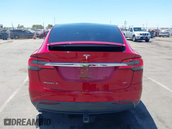 ✅ 2016 Tesla Model X 70D • VIN: 5YJXCAE27GF009182 • Лот: 42510186. Опубликован ранее на IAAI с пробегом 96 991 миль. Бесплатный доступ к архиву аукционных продаж из США и подробный отчёт об истории автомобиля на DreamBid. Изображение 17.