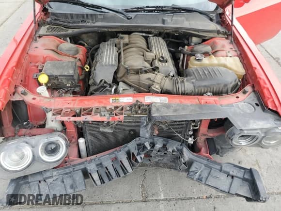 ✅ 2015 Dodge Challenger R/T Scat Pack • VIN: 2C3CDZFJXFH717262 • Lot: 70892945. Wystawiony na Copart z przebiegiem 180 542 mil. Bezpłatny archiwum sprzedaży aukcyjnych z USA i szczegółowy raport historii pojazdu na DreamBid. Zdjęcie 11.