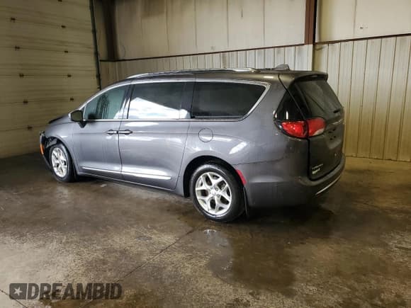 ✅ 2020 Chrysler Pacifica Limited • VIN: 2C4RC1GG1LR147106 • Lot: 90688365. Listed on Copart with 35,583 mi. Free auction sales archive from the USA and detailed vehicle history report at DreamBid. Image 2.
