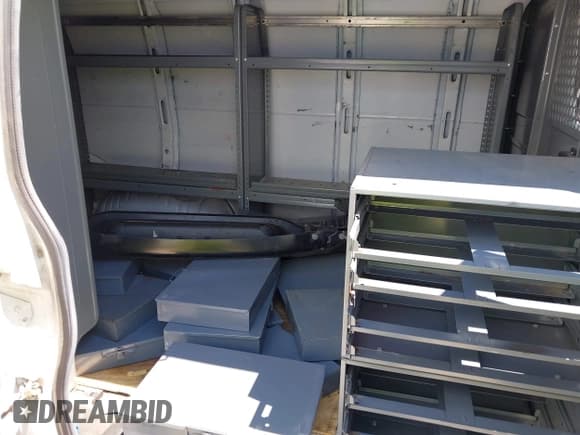 ✅ 2019 Chevrolet Express Cargo • VIN: 1GCWGAFP8K1254164 • Lot: 42410949. Listed on IAAI with 230,258 mi. Free auction sales archive from the USA and detailed vehicle history report at DreamBid. Image 5.