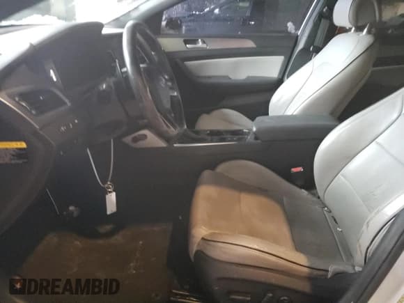 ✅ 2015 Hyundai Sonata Sport • VIN: 5NPE34AB0FH177891 • Lot: 38539743. Listed on Copart with 74,508 mi. Free auction sales archive from the USA and detailed vehicle history report at DreamBid. Image 7.