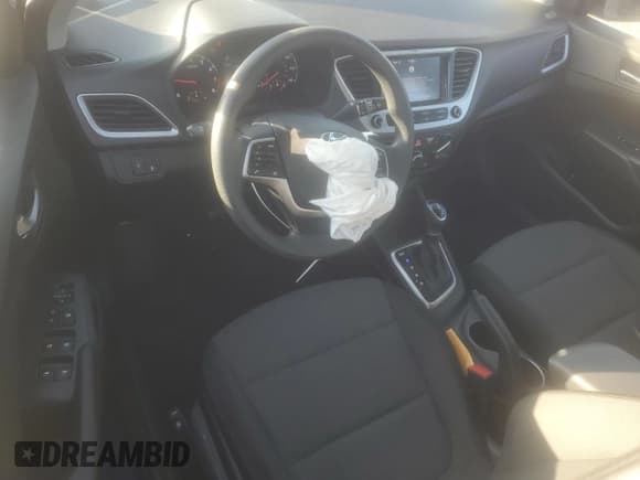 ✅ 2019 Hyundai Accent SEL • VIN: 3KPC24A35KE052208 • Lot: 47348995. Listed on Copart with 53,907 mi. Free auction sales archive from the USA and detailed vehicle history report at DreamBid. Image 8.