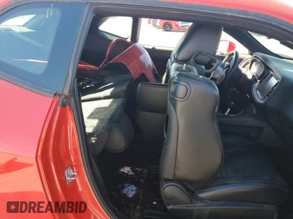 ✅ 2016 Dodge Challenger R/T Plus • VIN: 2C3CDZBTXGH193281 • Lot: 87083135. Wystawiony na Copart z przebiegiem Nie podano. Bezpłatny archiwum sprzedaży aukcyjnych z USA i szczegółowy raport historii pojazdu na DreamBid. Zdjęcie 10.