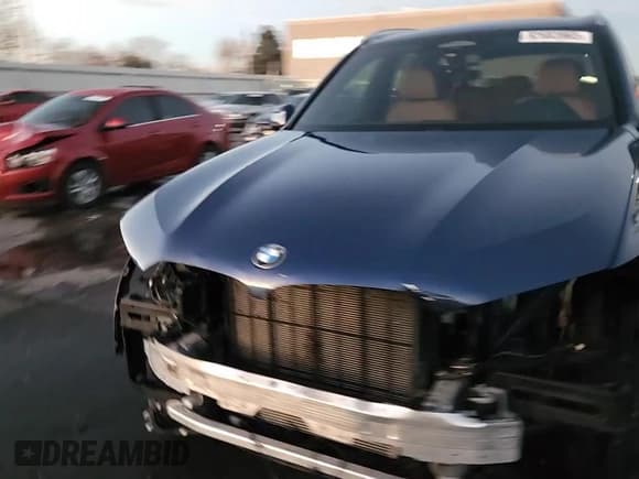 ✅ 2019 BMW X5 xDrive40i • VIN: 5UXCR6C56KLL05869 • Lot: 92683965. Wystawiony na Copart z przebiegiem 74 850 mil. Bezpłatny archiwum sprzedaży aukcyjnych z USA i szczegółowy raport historii pojazdu na DreamBid. Zdjęcie 15.