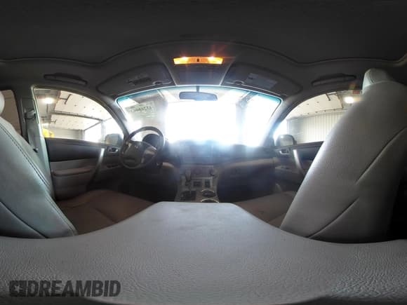 ✅ 2013 Toyota Highlander Plus • VIN: 5TDBK3EHXDS254000 • Lot: 43268061. Listed on IAAI with 319,250 mi. Free auction sales archive from the USA and detailed vehicle history report at DreamBid. Image 19.