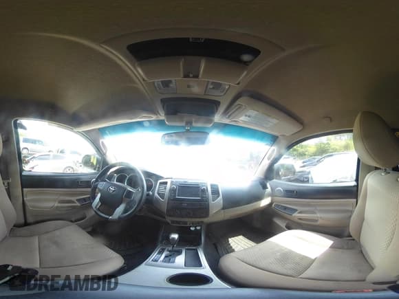 ✅ 2013 Toyota Tacoma • VIN: 5TFJX4CN6DX034147 • Lot: 42278388. Listed on IAAI with 207,685 mi. Free auction sales archive from the USA and detailed vehicle history report at DreamBid. Image 18.