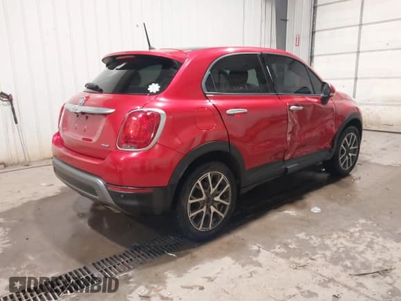 ✅ 2016 FIAT 500X Trekking Plus • VIN: ZFBCFYET9GP388122 • Lot: 41212382. Wystawiony na IAAI z przebiegiem 54 149 mil. Bezpłatny archiwum sprzedaży aukcyjnych z USA i szczegółowy raport historii pojazdu na DreamBid. Zdjęcie 4.