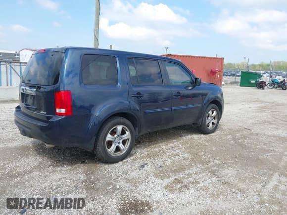 ✅ 2012 Honda Pilot EX-L • VIN: 5FNYF4H79CB004810 • Lot: 42127547. Listed on IAAI with 143,461 mi. Free auction sales archive from the USA and detailed vehicle history report at DreamBid. Image 4.