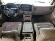 ✅ 2001 Chevrolet Silverado 2500HD • VIN: 1GCHK23131F147019 • Lot: 50015005. Wystawiony na Copart z przebiegiem 177 136 mil. Bezpłatny archiwum sprzedaży aukcyjnych z USA i szczegółowy raport historii pojazdu na DreamBid. Zdjęcie 8.