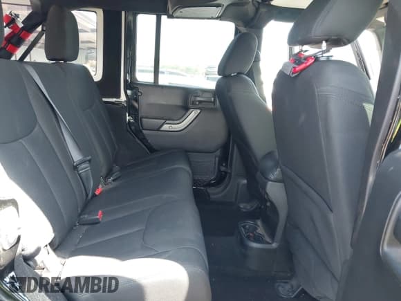 ✅ 2016 Jeep Wrangler Unlimited Freedom • VIN: 1C4BJWDG4GL161282 • Lot: 42120712. Wystawiony na IAAI z przebiegiem 144 528 mil. Bezpłatny archiwum sprzedaży aukcyjnych z USA i szczegółowy raport historii pojazdu na DreamBid. Zdjęcie 8.