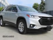 ✅ 2019 Chevrolet Traverse LT Cloth • VIN: 1GNERGKW3KJ189656 • Lot: 83993945. Wystawiony na Copart z przebiegiem 44 345 mil. Bezpłatny archiwum sprzedaży aukcyjnych z USA i szczegółowy raport historii pojazdu na DreamBid. Zdjęcie 1.