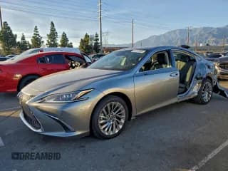 ✅ 2019 Lexus ES 300h • VIN: 58AB21B16KU002821 • Lot: 94070305. Listed on Copart with 45,082 mi. Free auction sales archive from the USA and detailed vehicle history report at DreamBid. Image 1.