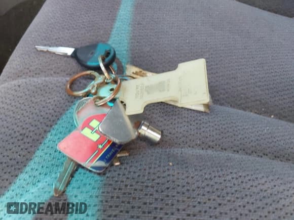 ✅ 2000 Dodge Dakota Sport • VIN: 1B7GL2AX1YS634818 • Lot: 42859891. Listed on IAAI with 132,734 mi. Free auction sales archive from the USA and detailed vehicle history report at DreamBid. Image 11.