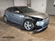 ✅ 2013 Hyundai Veloster w/Gray Int • VIN: KMHTC6AD4DU117924 • Lot: 41339465. Wystawiony na IAAI z przebiegiem 156 004 mil. Bezpłatny archiwum sprzedaży aukcyjnych z USA i szczegółowy raport historii pojazdu na DreamBid. Zdjęcie 1.