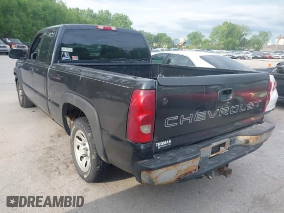 ✅ 2005 Chevrolet Silverado 1500 LT • VIN: 1GCEC19T85Z288708 • Лот: 42184655. Опубликован ранее на IAAI с пробегом 200 869 миль. Бесплатный доступ к архиву аукционных продаж из США и подробный отчёт об истории автомобиля на DreamBid. Изображение 3.