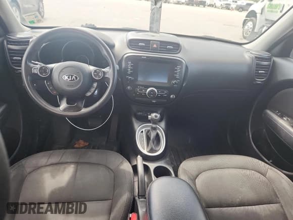 ✅ 2019 Kia Soul + • VIN: KNDJP3A56K7660131 • Lot: 85552785. Listed on Copart with 137,785 mi. Free auction sales archive from the USA and detailed vehicle history report at DreamBid. Image 8.