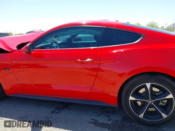 ✅ 2019 Ford Mustang GT • VIN: 1FA6P8CF9K5143836 • Lot: 42007730. Listed on IAAI with 40,326 mi. Free auction sales archive from the USA and detailed vehicle history report at DreamBid. Image 15.
