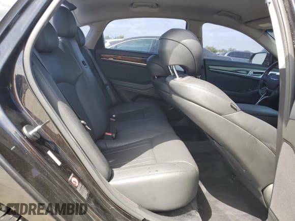 ✅ 2018 Genesis G80 3.8L • VIN: KMHGN4JE1JU265162 • Lot: 54586385. Listed on Copart with 142,247 mi. Free auction sales archive from the USA and detailed vehicle history report at DreamBid. Image 10.