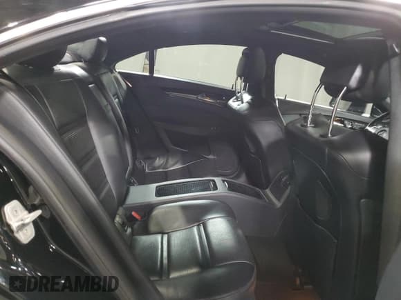 ✅ 2012 Mercedes-Benz CLS 63 AMG • VIN: WDDLJ7EB8CA051344 • Lot: 51868395. Wystawiony na Copart z przebiegiem 66 858 mil. Bezpłatny archiwum sprzedaży aukcyjnych z USA i szczegółowy raport historii pojazdu na DreamBid. Zdjęcie 10.