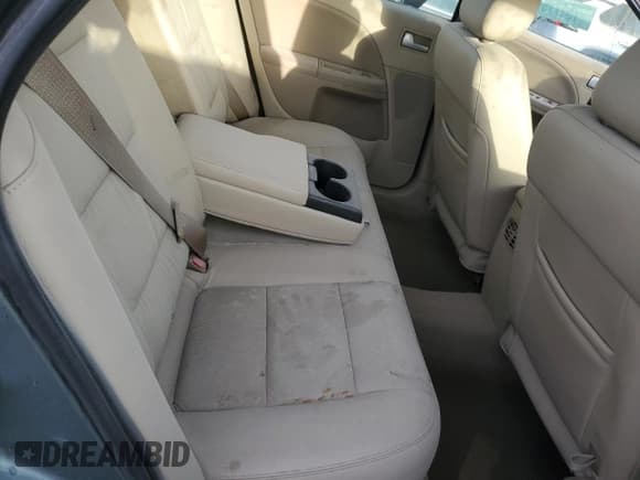 ✅ 2006 Ford Five Hundred Limited • VIN: 1FAHP28166G117787 • Lot: 75177994. Wystawiony na Copart z przebiegiem Nie podano. Bezpłatny archiwum sprzedaży aukcyjnych z USA i szczegółowy raport historii pojazdu na DreamBid. Zdjęcie 10.