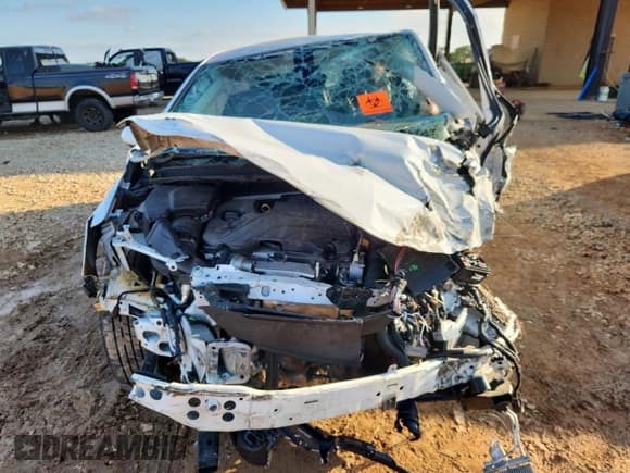 ✅ 2017 Chevrolet Cruze LS • VIN: 3G1BC5SM5HS517465 • Lot: 82262705. Listed on Copart with Not provided. Free auction sales archive from the USA and detailed vehicle history report at DreamBid. Image 5.