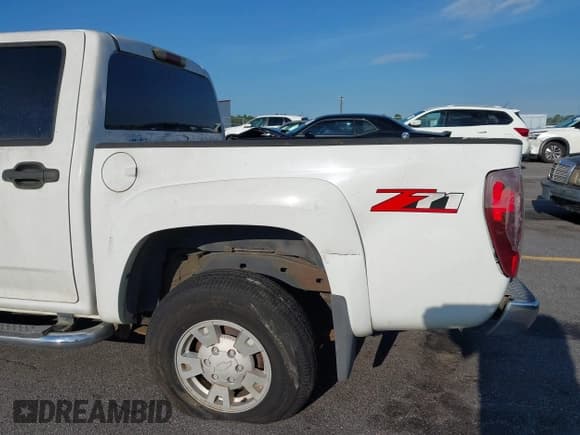 ✅ 2005 Chevrolet Colorado 1SF LS Z71 • VIN: 1GCDS136858147306 • Лот: 42878347. Опубликован ранее на IAAI с пробегом 244 307 миль. Бесплатный доступ к архиву аукционных продаж из США и подробный отчёт об истории автомобиля на DreamBid. Изображение 14.