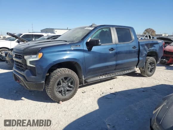 ✅ 2023 Chevrolet Silverado 1500 LT Trail Boss • VIN: 3GCUDFE86PG105669 • Lot: 86084714. Wystawiony na Copart z przebiegiem 59 361 mil. Bezpłatny archiwum sprzedaży aukcyjnych z USA i szczegółowy raport historii pojazdu na DreamBid. Zdjęcie 1.