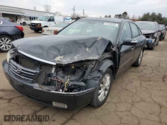 2008 Hyundai Azera Limited with VIN KMHFC46F18A255424, listed as a Copart auction lot 47258205 with 117,522 mi miles and Salvage title. Bid and sale history available at DreamBid. Image 1.