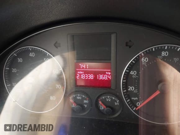 ✅ 2008 Volkswagen Jetta SE • VIN: 3VWRM71K18M175433 • Lot: 42131607. Listed on IAAI with 218,338 mi. Free auction sales archive from the USA and detailed vehicle history report at DreamBid. Image 7.