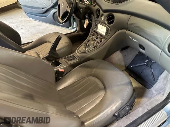 ✅ 2004 Maserati Coupe • VIN: ZAMBC38A240012148 • Lot: 61738835. Wystawiony na Copart z przebiegiem 87 977 mil. Bezpłatny archiwum sprzedaży aukcyjnych z USA i szczegółowy raport historii pojazdu na DreamBid. Zdjęcie 5.