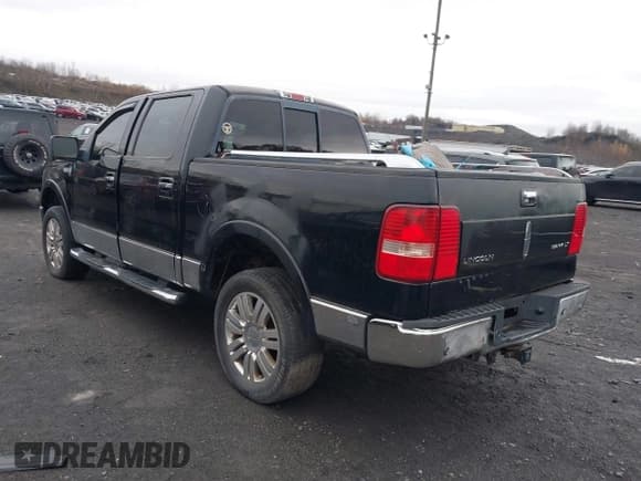 ✅ 2006 Lincoln Mark LT • VIN: 5LTPW18566FJ25283 • Lot: 43668951. Listed on IAAI with 228,940 mi. Free auction sales archive from the USA and detailed vehicle history report at DreamBid. Image 3.