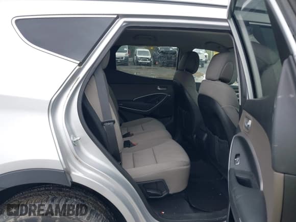 ✅ 2014 Hyundai Santa Fe • VIN: 5XYZU3LB2EG150347 • Лот: 43304591. Опубликован ранее на IAAI с пробегом 118 651 миль. Бесплатный доступ к архиву аукционных продаж из США и подробный отчёт об истории автомобиля на DreamBid. Изображение 8.