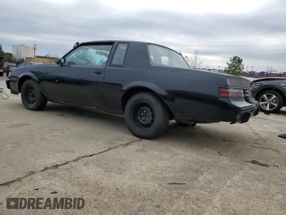 ✅ 1987 Buick Regal • VIN: 1G4GJ1179HP428886 • Lot: 88641365. Wystawiony na Copart z przebiegiem 1 648 mil. Bezpłatny archiwum sprzedaży aukcyjnych z USA i szczegółowy raport historii pojazdu na DreamBid. Zdjęcie 2.