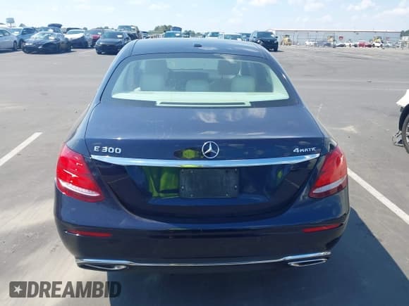 ✅ 2018 Mercedes-Benz E 300 • VIN: WDDZF4KB9JA362051 • Lot: 43141615. Wystawiony na IAAI z przebiegiem Nie podano. Bezpłatny archiwum sprzedaży aukcyjnych z USA i szczegółowy raport historii pojazdu na DreamBid. Zdjęcie 16.