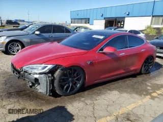 ✅ 2018 Tesla Model S 75D • VIN: 5YJSA1E46JF245198 • Lot: 84880425. Wystawiony na Copart z przebiegiem 81 584 mil. Bezpłatny archiwum sprzedaży aukcyjnych z USA i szczegółowy raport historii pojazdu na DreamBid. Zdjęcie 1.