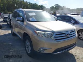 ✅ 2013 Toyota Highlander SE • VIN: 5TDZK3EH4DS135406 • Лот: 43170302. Опубликован ранее на IAAI с пробегом 238 486 миль. Бесплатный доступ к архиву аукционных продаж из США и подробный отчёт об истории автомобиля на DreamBid. Изображение 1.