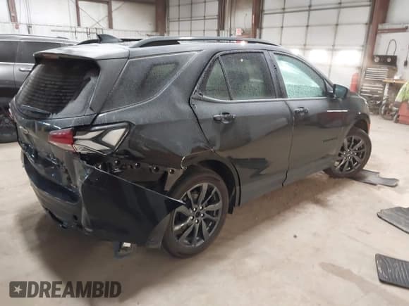 ✅ 2024 Chevrolet Equinox RS • VIN: 3GNAXWEG3RL222998 • Lot: 41281790. Listed on IAAI with 10,885 mi. Free auction sales archive from the USA and detailed vehicle history report at DreamBid. Image 4.