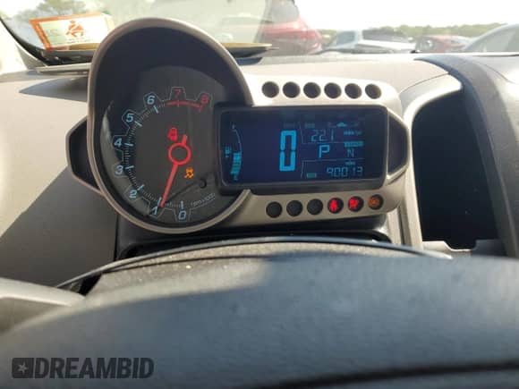 2016 Chevrolet Sonic LT с VIN 1G1JC5SG3G4145693, выставлен на аукционе Copart как лот 70100034 с пробегом 90 013 миль миль и Списание • Salvage title. История ставок и продаж доступна на DreamBid. Изображение 9.