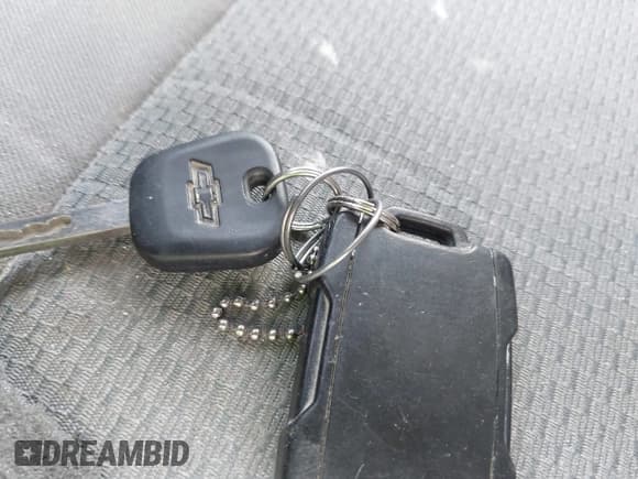 ✅ 2018 Chevrolet Colorado 2WD Work Truck • VIN: 1GCGSBEA2J1206258 • Lot: 43564281. Wystawiony na IAAI z przebiegiem 127 524 mil. Bezpłatny archiwum sprzedaży aukcyjnych z USA i szczegółowy raport historii pojazdu na DreamBid. Zdjęcie 11.