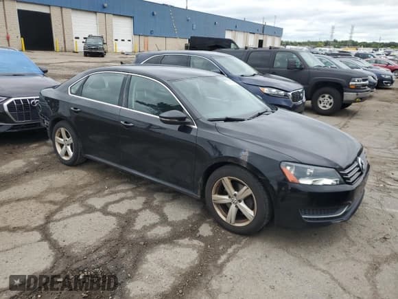 ✅ 2012 Volkswagen Passat SE • VIN: 1VWBP7A38CC009809 • Lot: 69467665. Listed on Copart with 153,626 mi. Free auction sales archive from the USA and detailed vehicle history report at DreamBid. Image 4.