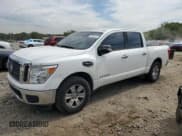 ✅ 2017 Nissan Titan S • VIN: 1N6AA1EKXHN536063 • Lot: 70428415. Wystawiony na Copart z przebiegiem 165 525 mil. Bezpłatny archiwum sprzedaży aukcyjnych z USA i szczegółowy raport historii pojazdu na DreamBid. Zdjęcie 1.
