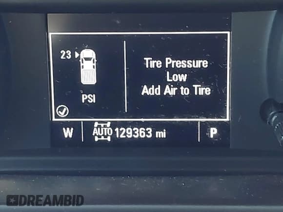 ✅ 2020 Chevrolet Silverado 1500 Custom • VIN: 1GCPYBEH4LZ110096 • Lot: 43433553. Wystawiony na IAAI z przebiegiem 129 363 mil. Bezpłatny archiwum sprzedaży aukcyjnych z USA i szczegółowy raport historii pojazdu na DreamBid. Zdjęcie 15.