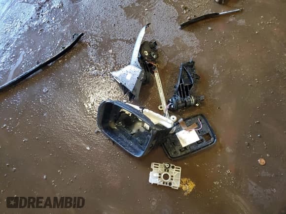 ✅ 2011 Honda CR-Z • VIN: JHMZF1D47BS006067 • Lot: 90617905. Listed on Copart with 39,482 mi. Free auction sales archive from the USA and detailed vehicle history report at DreamBid. Image 12.