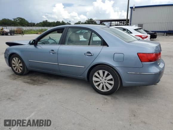 2010 Hyundai Sonata Limited z VIN 5NPEU4AF7AH638481, wystawiony jako Copart lot #70372304 z przebiegiem 109 743 mil mil oraz Szkoda całkowita • Salvage title. Historia ofert i sprzedaży dostępna na DreamBid. Obrazek 2.