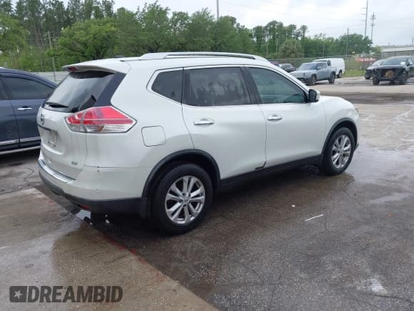 ✅ 2015 Nissan Rogue S • VIN: KNMAT2MT9FP527207 • Lot: 41927365. Listed on IAAI with 139,876 mi. Free auction sales archive from the USA and detailed vehicle history report at DreamBid. Image 4.