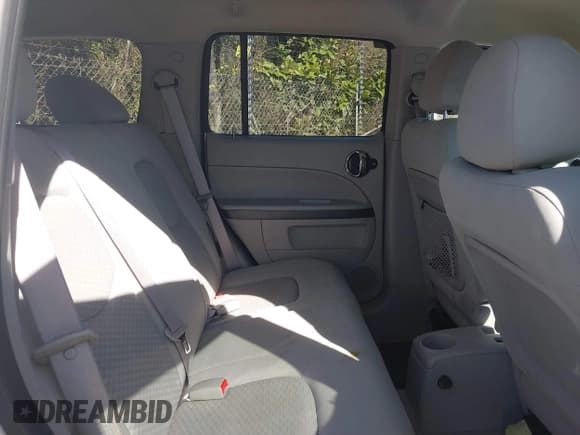 ✅ 2006 Chevrolet HHR LT • VIN: 3GNDA23P16S620951 • Lot: 41563825. Listed on IAAI with 206,910 mi. Free auction sales archive from the USA and detailed vehicle history report at DreamBid. Image 8.